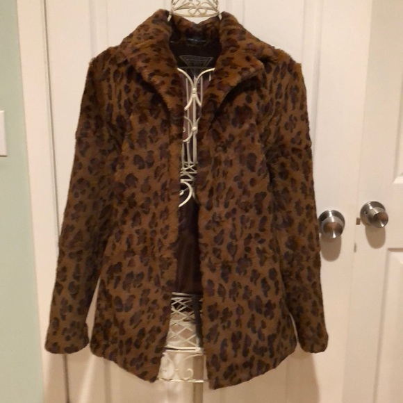 Leopard print fur coat - Picture 2 of 8